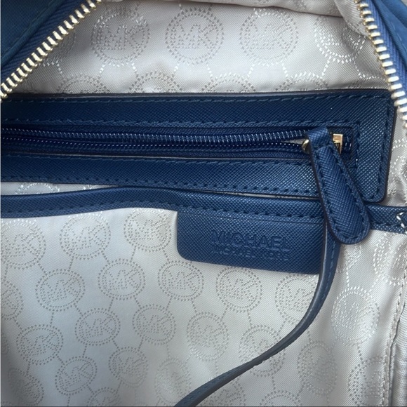 Michael kors backpack - Picture 8 of 11